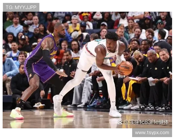 NBA最新动态：詹姆斯领衔湖人迎战勇士 赛季初期表现分析与前景展望