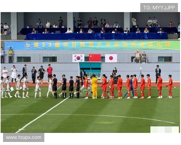 中国足球迎来历史性突破，亚洲杯小组赛力克强敌展现强劲实力