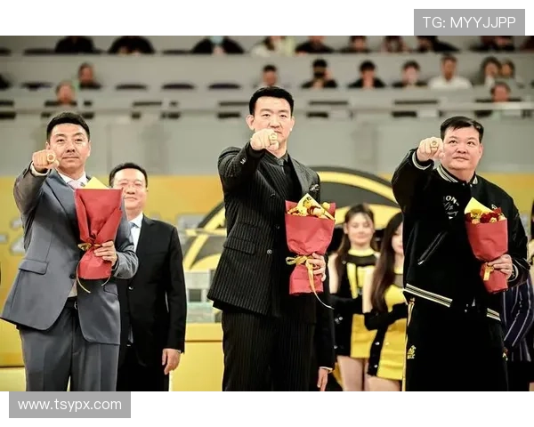 中国篮球联赛新赛季揭幕战精彩纷呈 强队对决引发球迷热烈讨论