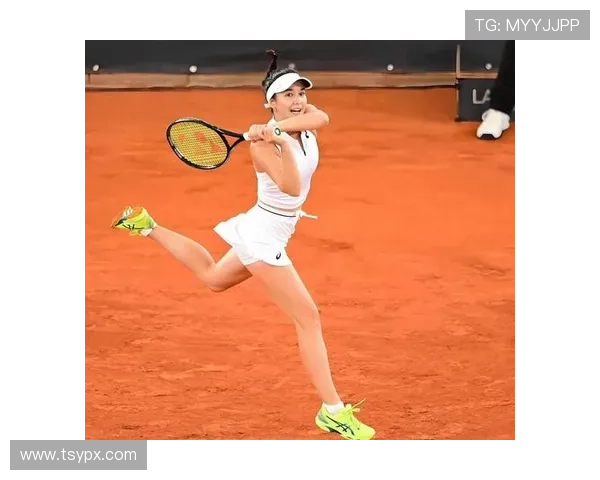 网球新星横扫赛场突破纪录 成就职业生涯最强一战