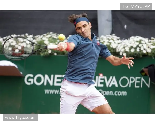 费德勒重返赛场引爆网坛 新星挑战传奇上演巅峰对决